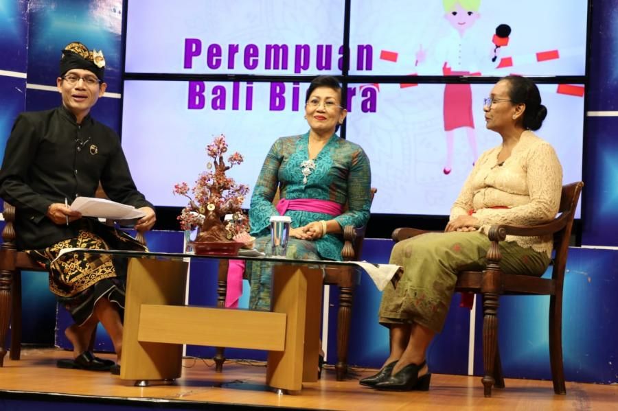 podiumnews.com-Ny Putri Koster Ingatkan Agar Tidak Kebablasan Maknai Emansipasi